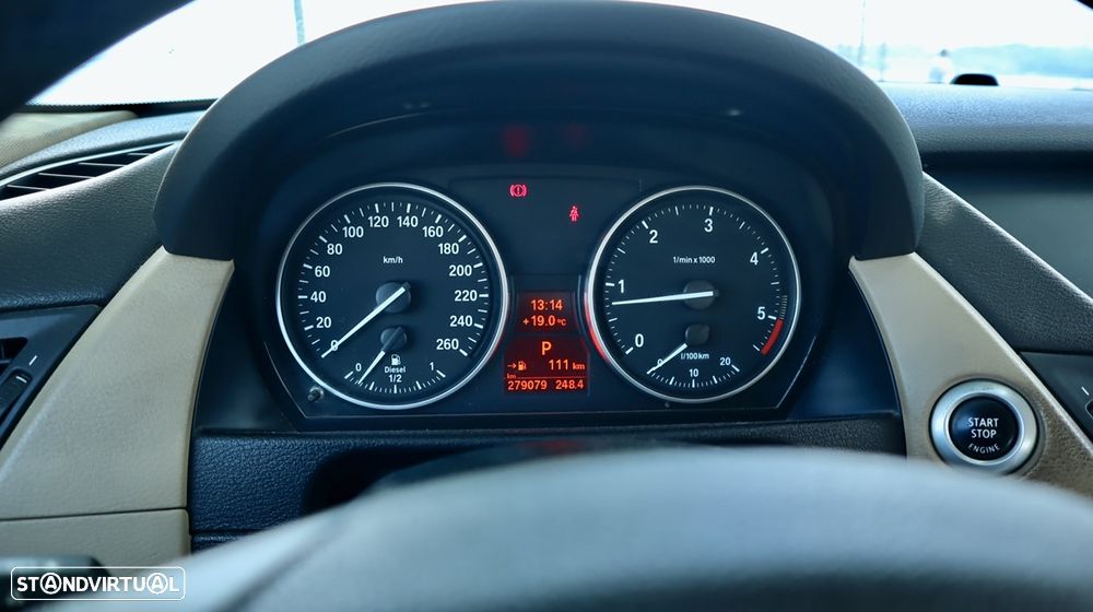 BMW X1 18 d sDrive Auto - 31