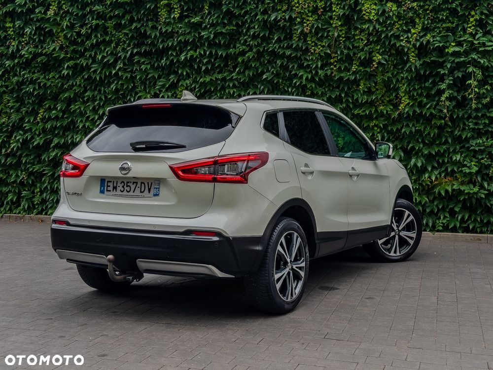 Nissan Qashqai 1.5 dCi DPF 360 - 12