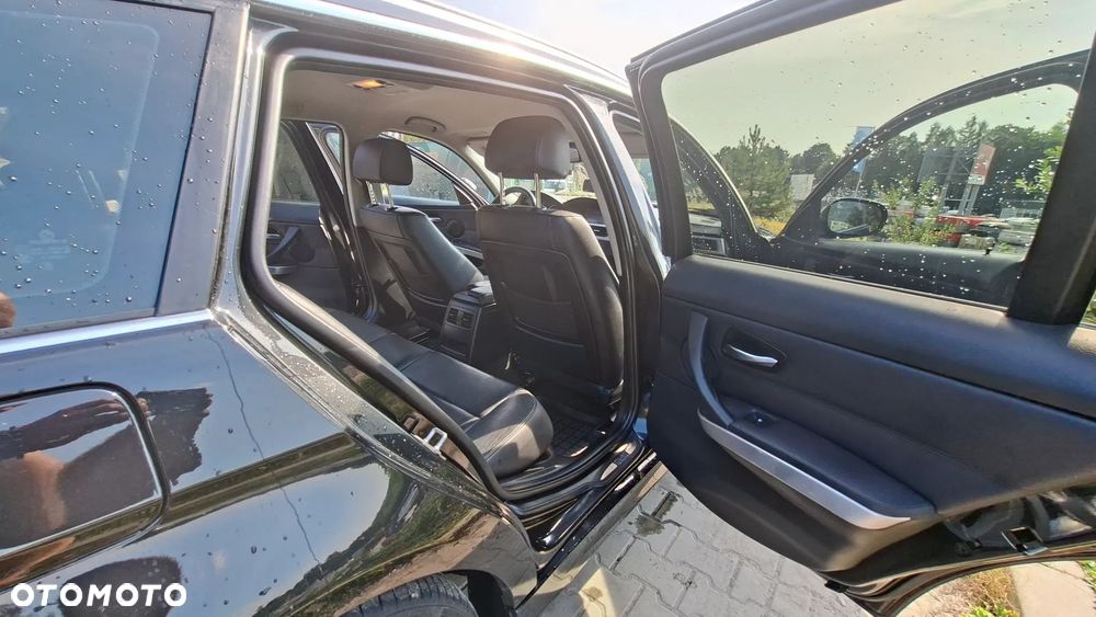 BMW Seria 3 320d xDrive DPF Edition Lifestyle - 13