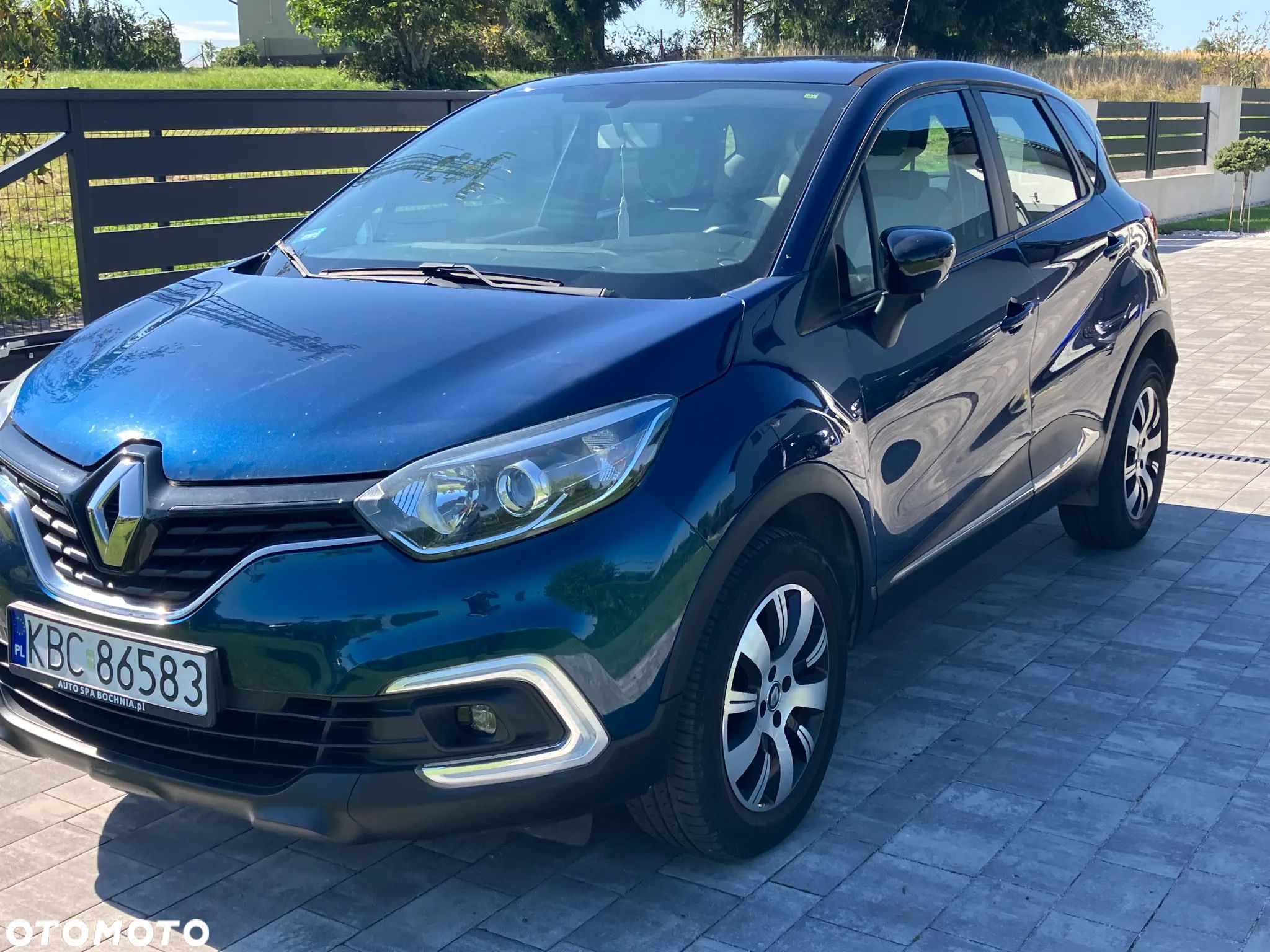 Renault Captur - 1