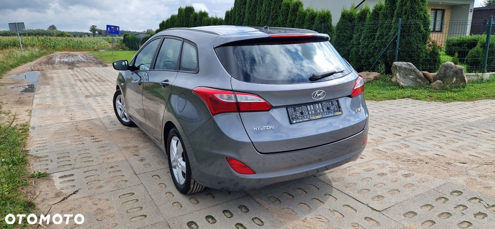 Hyundai i30 1.4 Trend - 14