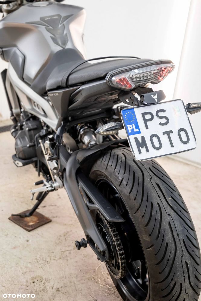 Yamaha MT - 17