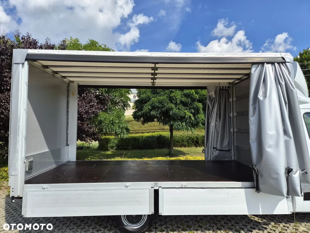 Renault Master - 18