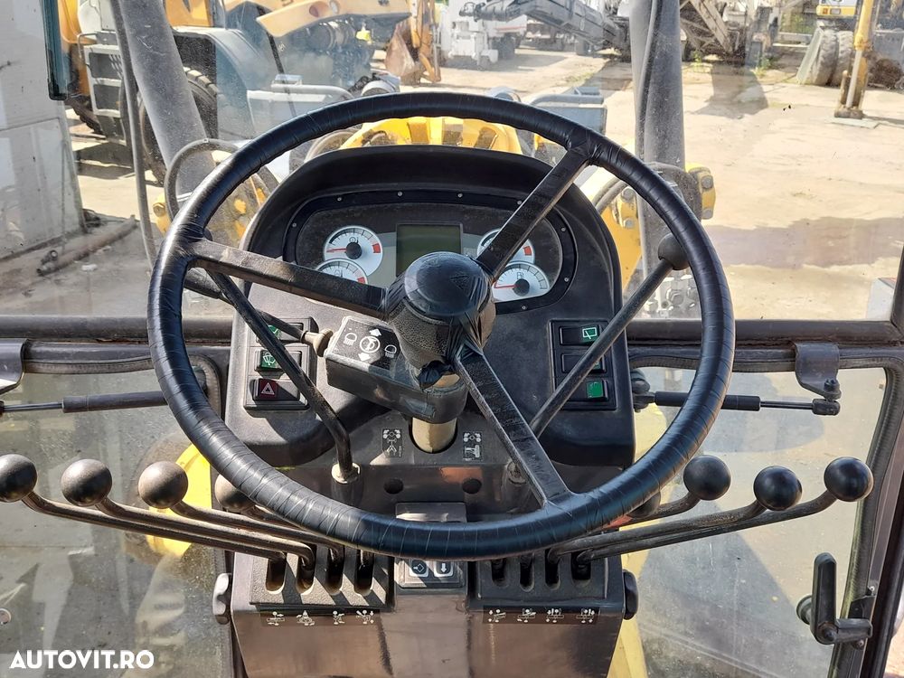 New Holland F156.6 - 11