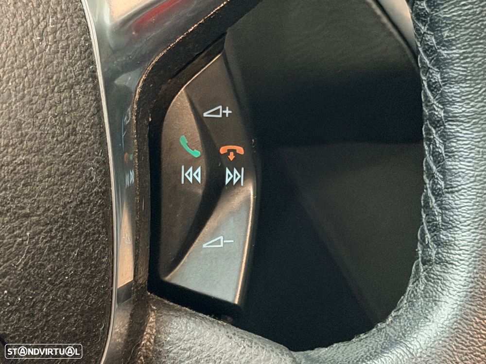 Ford Focus 1.6 TDCi DPF S&S Titanium - 19