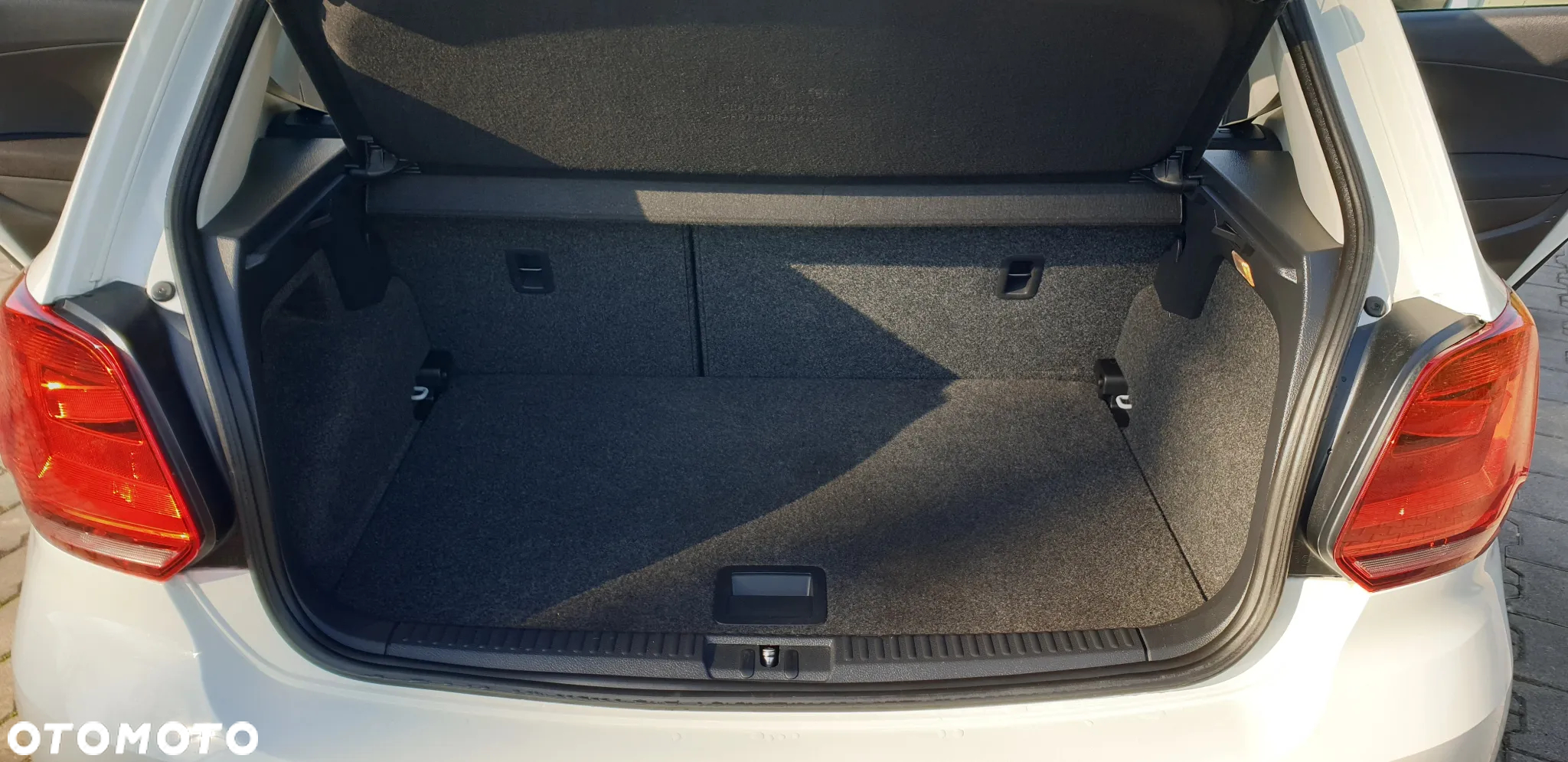 Volkswagen Polo 1.0 Lounge - 24