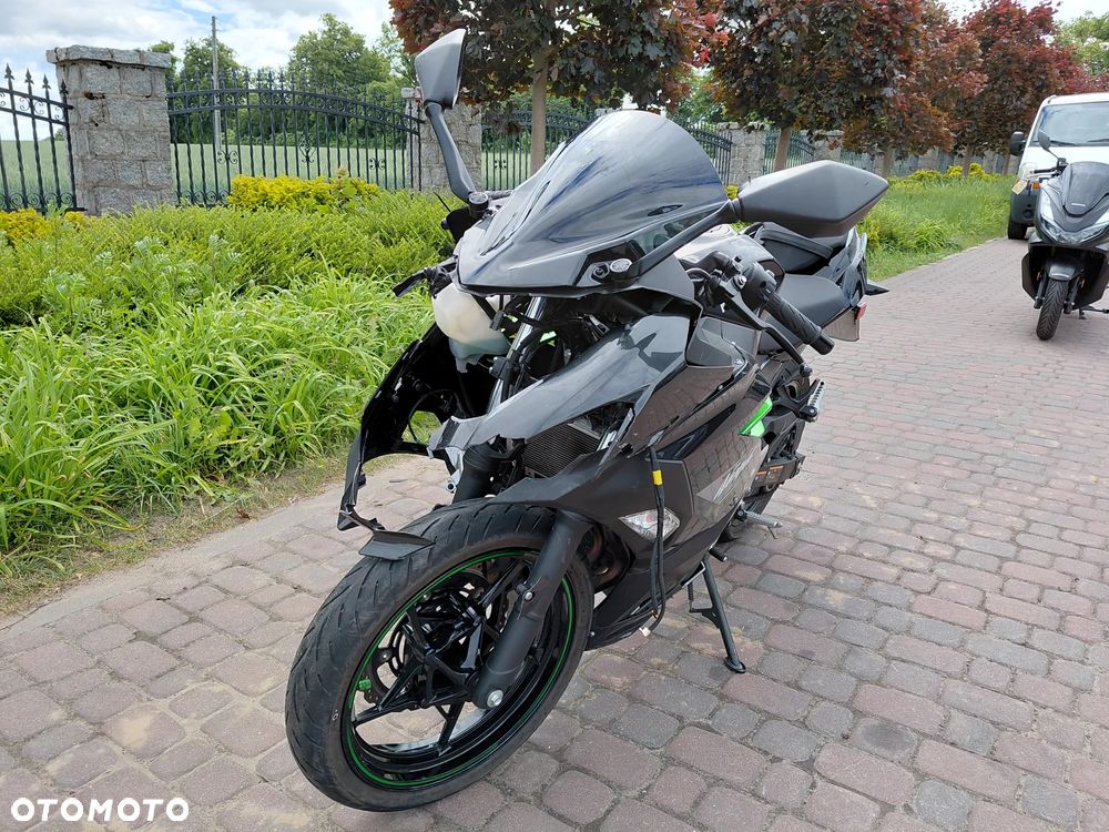 Kawasaki Ninja 400 - 1