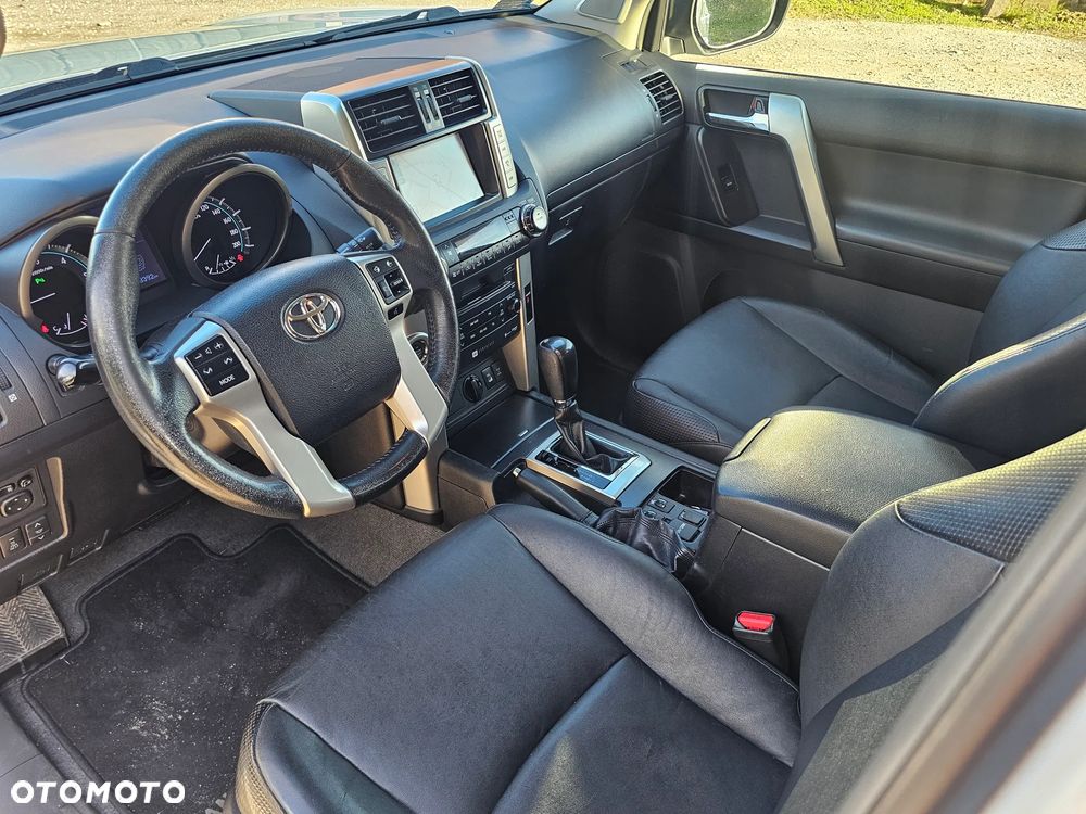 Toyota Land Cruiser LC 3.0 D-4D Prestige 7os - 12