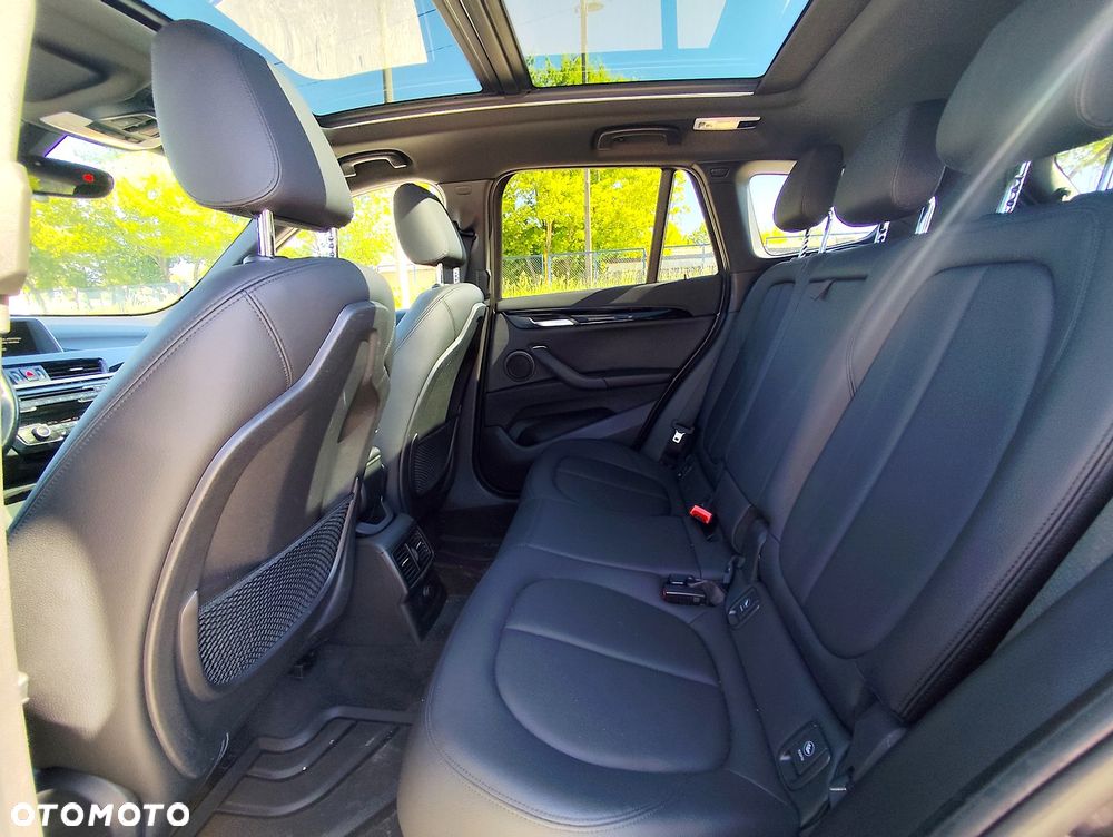 BMW X1 xDrive28i Sport Line - 8