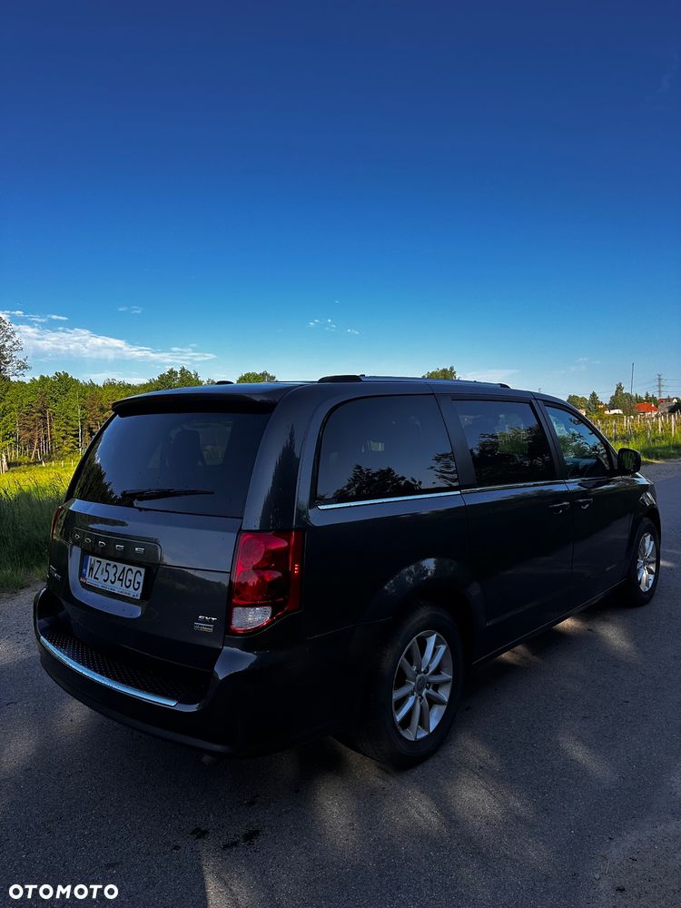 Dodge Grand Caravan 3.6 R/T - 5