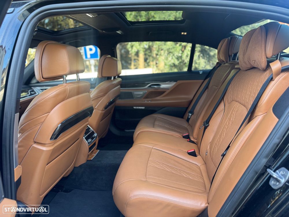 BMW 740 Ld xDrive Pack M - 12