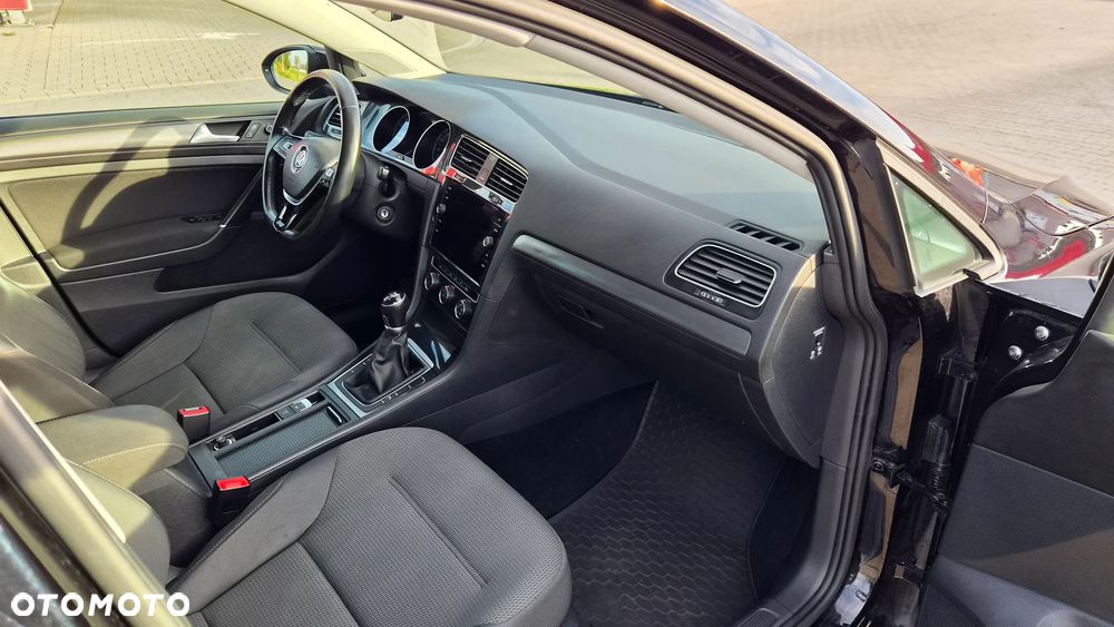 Volkswagen Golf 1.4 TSI BMT Comfortline - 25