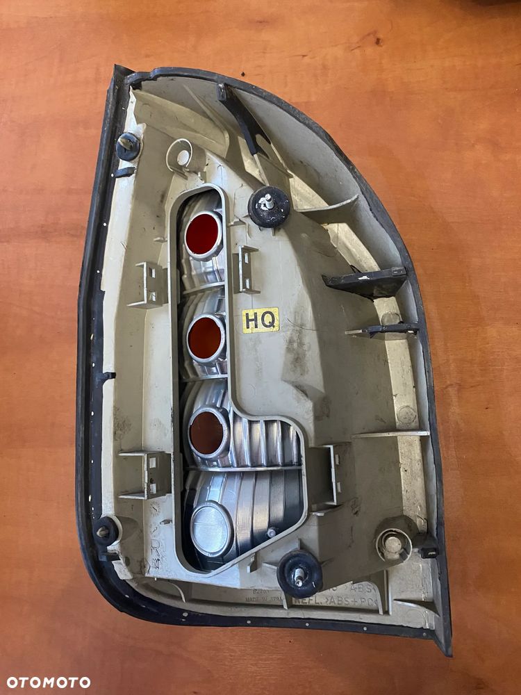 LAMPA LAMPY TYŁ PRAWA LEWA OPEL ZAFIRA A - 2
