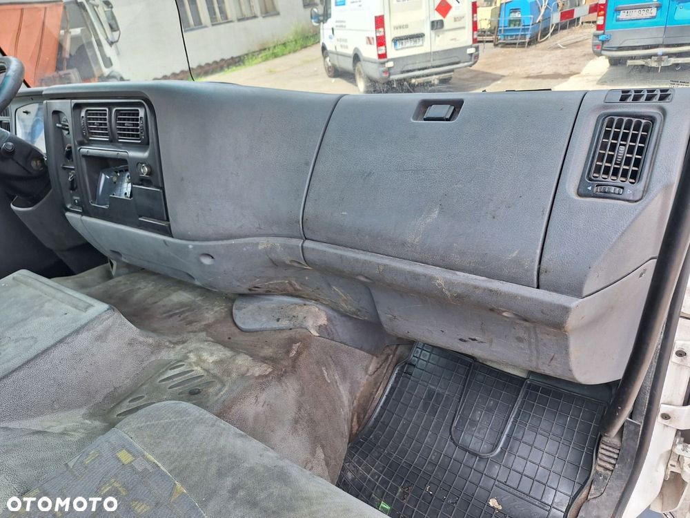 Renault 270.18 4X2 - 25