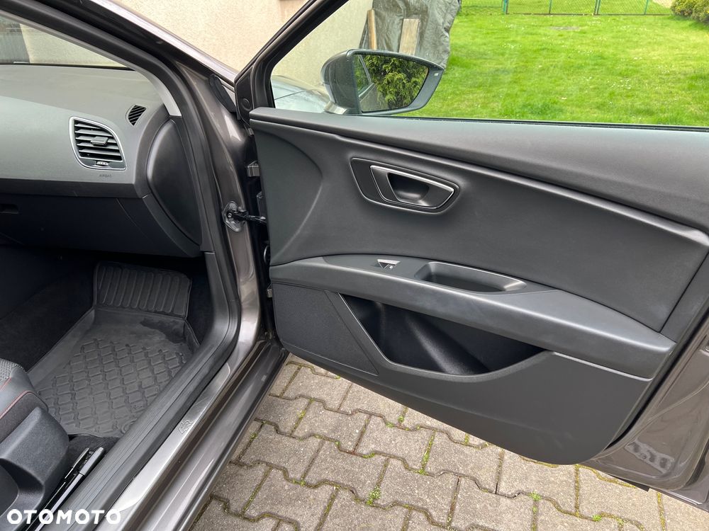 Seat Leon Sportstourer 2.0 TDI FR S&S DSG EU6 - 20