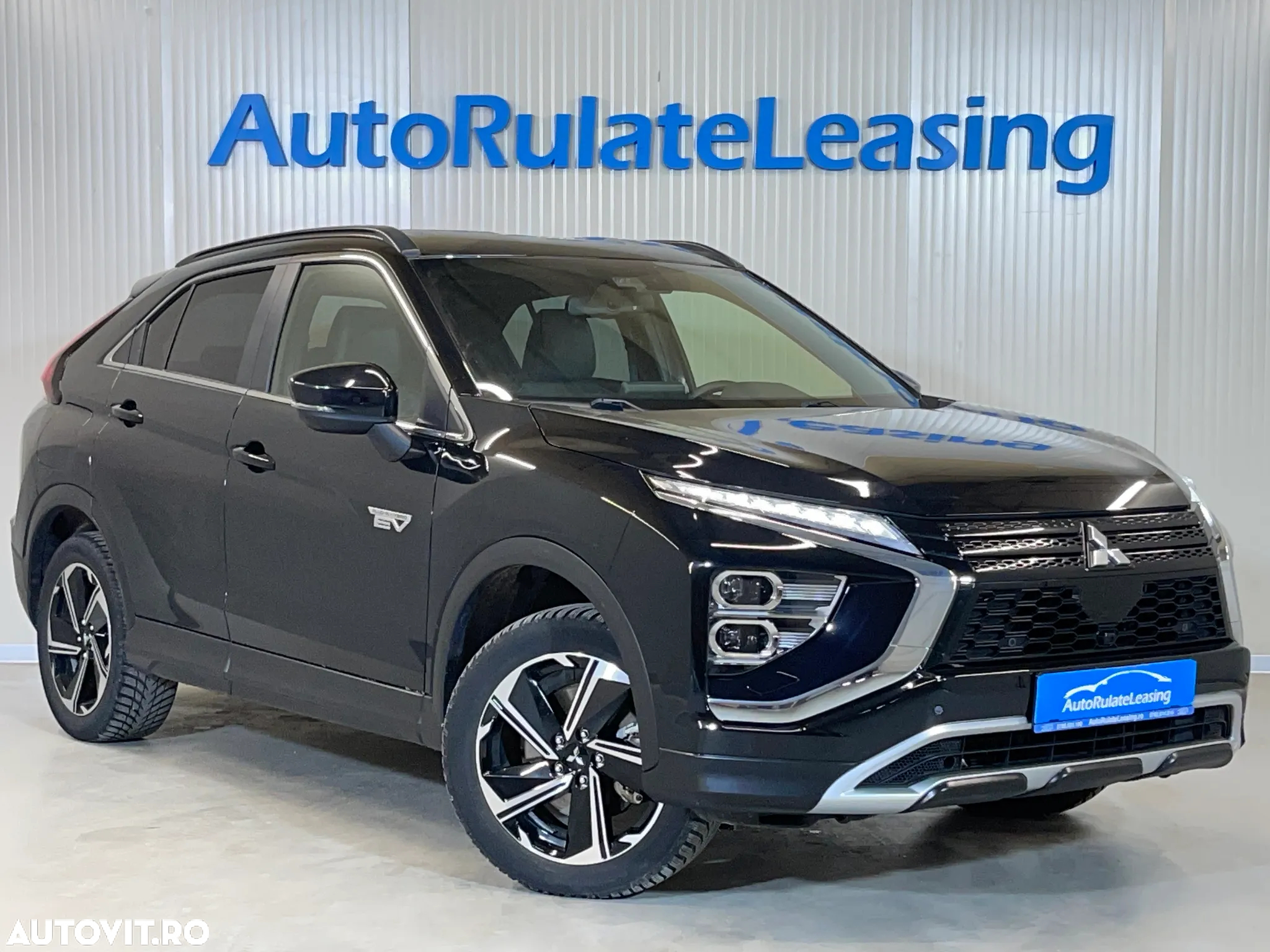 Mitsubishi Eclipse-Cross Plug-In Hybrid 4WD Plus Select - 2