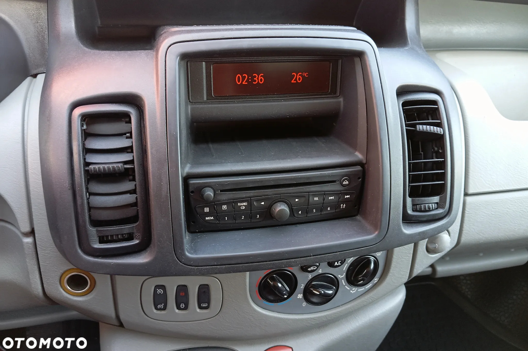 Renault TRAFIC II L1H1 - 27