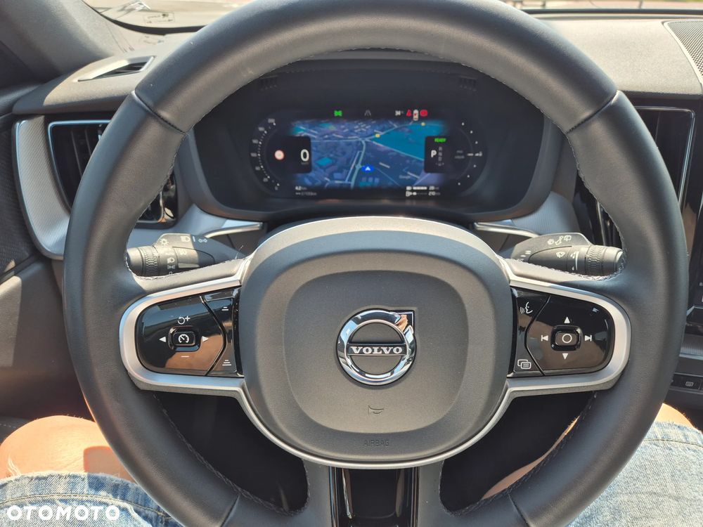 Volvo XC 60 T8 Plug-In Hybrid AWD R-Design - 15