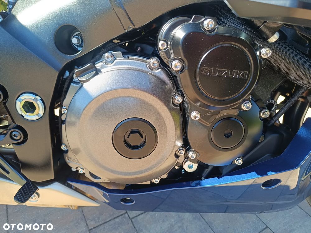 Suzuki GSX 1000 - 21