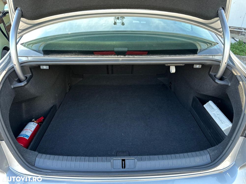 Volkswagen Passat 1.5 TSI ACT OPF DSG Comfortline - 24