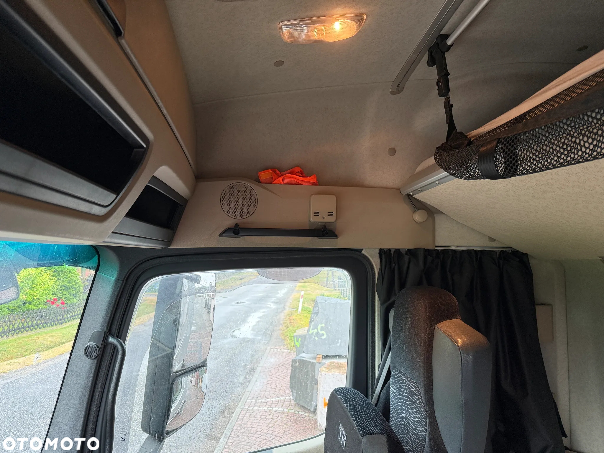 Mercedes-Benz Actros - 27