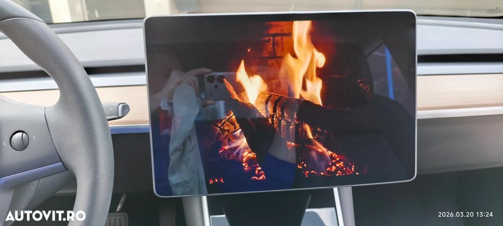 Tesla Model 3 Standard Reichweite Plus Hinterradantrieb - 13