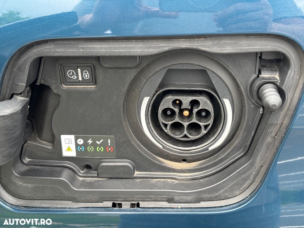 Peugeot 3008 225 e-EAT8 GT - 25