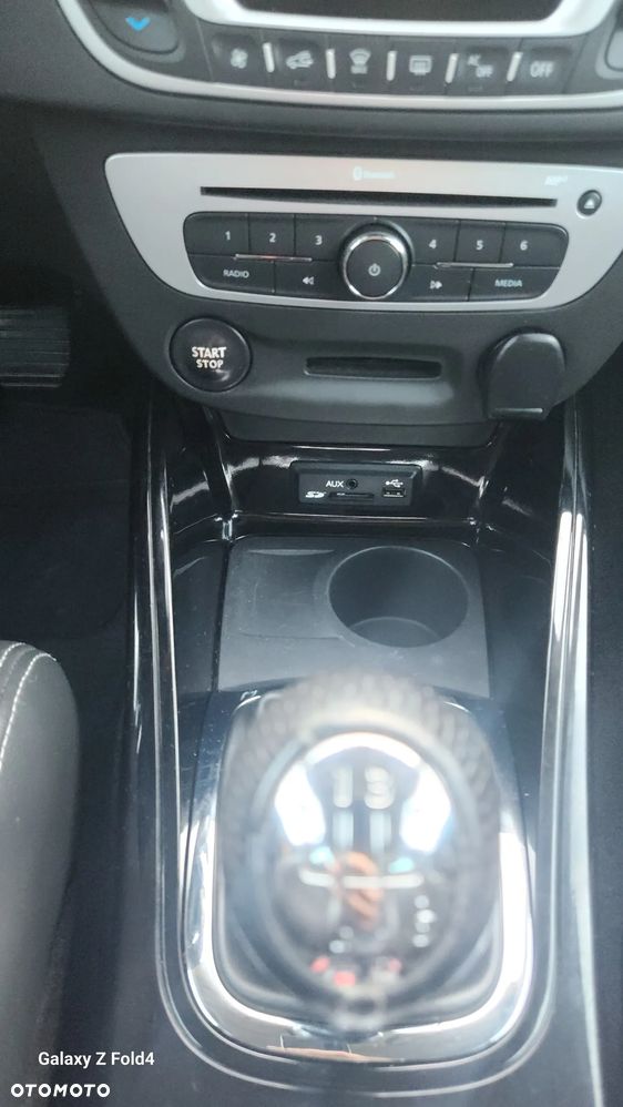 Renault Megane ENERGY TCe 130 BOSE EDITION - 28