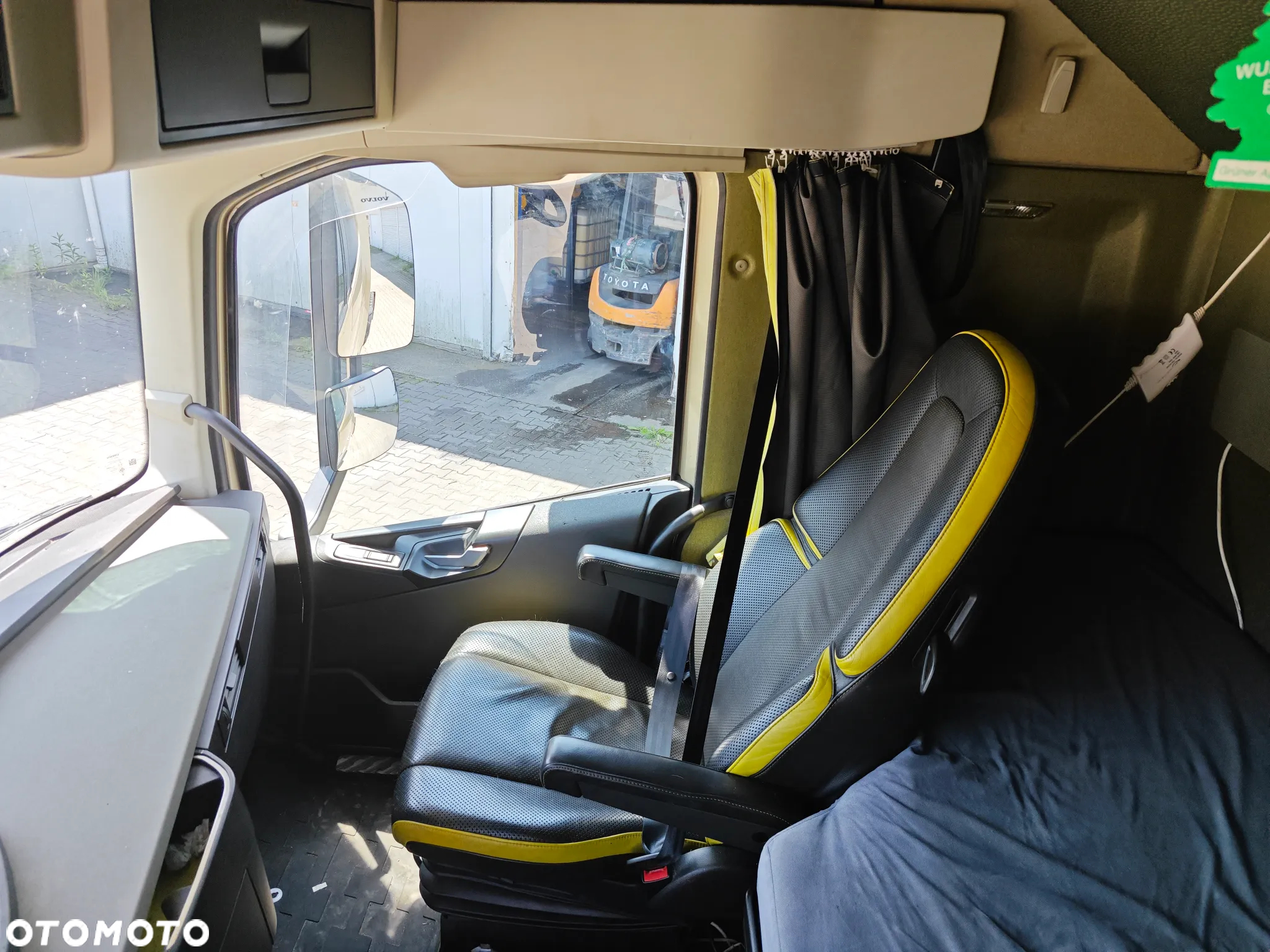 Volvo FH16 - 10