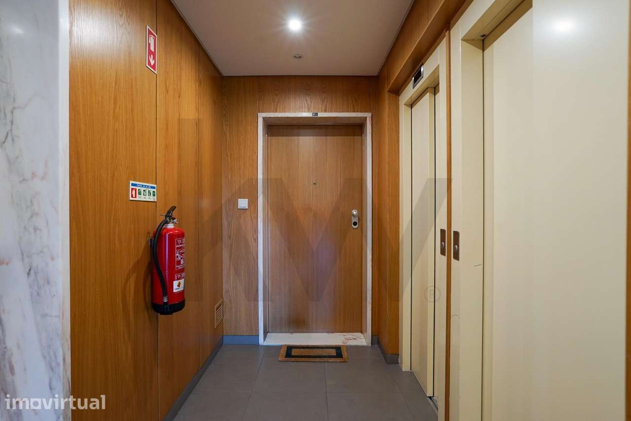 Apartamento T3 com estacionamento - Grande imagem: 4/24