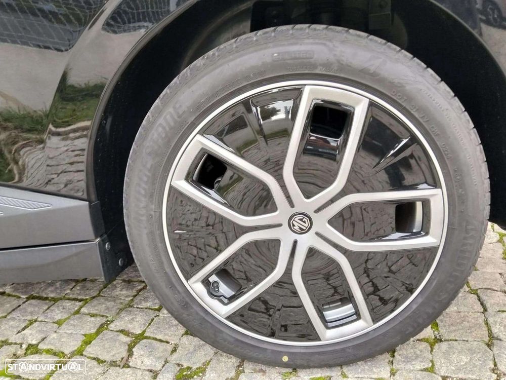 MG MG4 64 kWh Luxury - 19