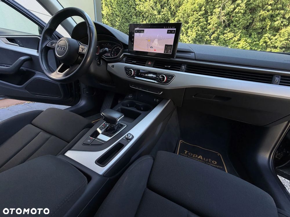 Audi A4 Avant 40 TFSI S tronic - 32