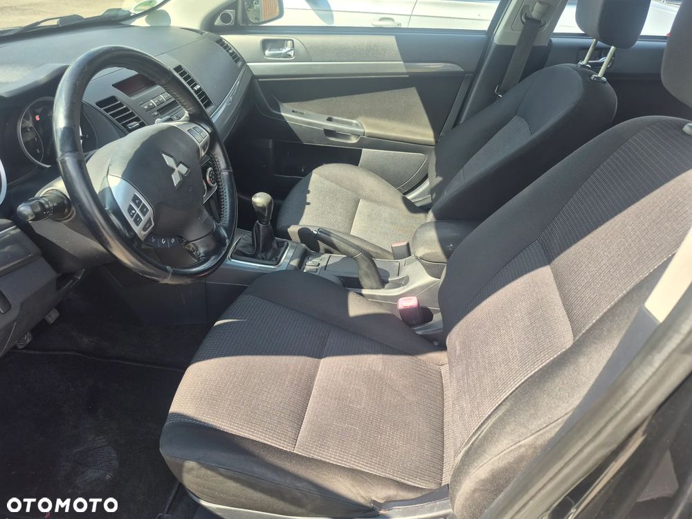 Mitsubishi Lancer 1.8 Inform LPG - 16