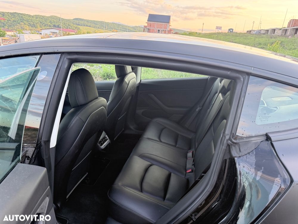 Tesla Model 3 Langstreckenbatterie Allradantrieb Dual Motor - 9