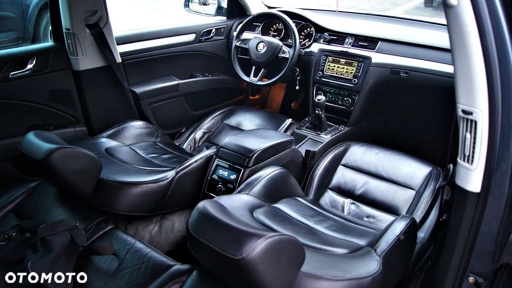 Skoda Superb 1.6 TDI Active Greenline - 13