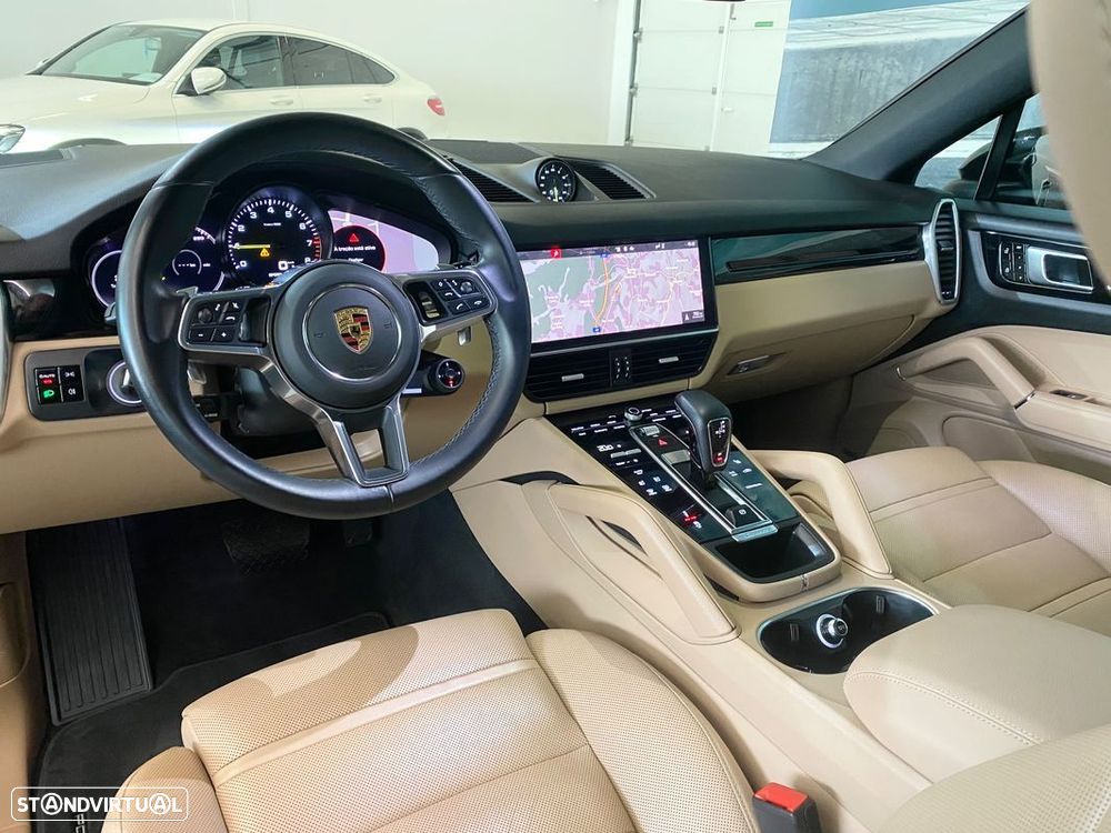 Porsche Cayenne Coupé E-Hybrid - 16