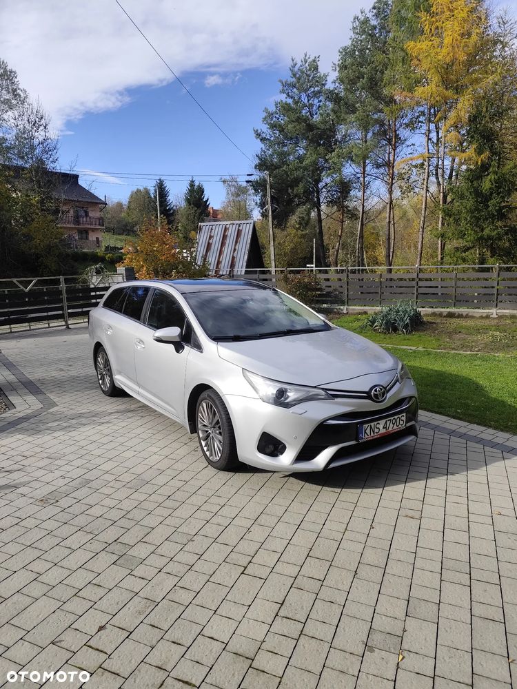 Toyota Avensis - 2