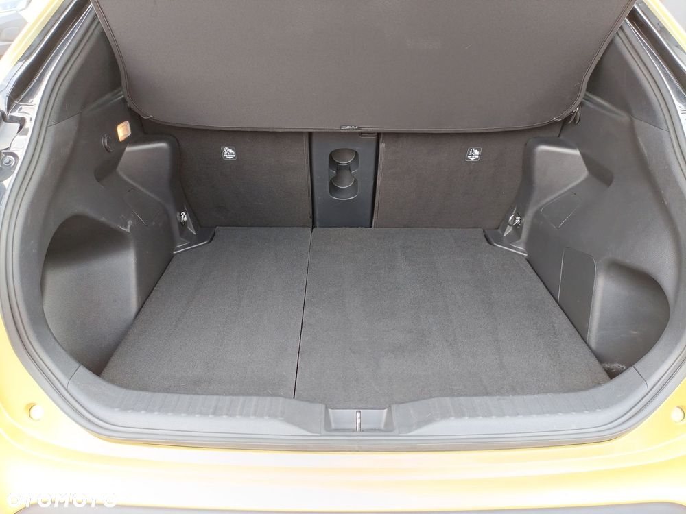 Toyota Yaris Cross Hybrid 1.5 Premiere Edition - 17