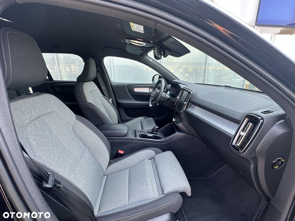 Volvo XC 40 - 30