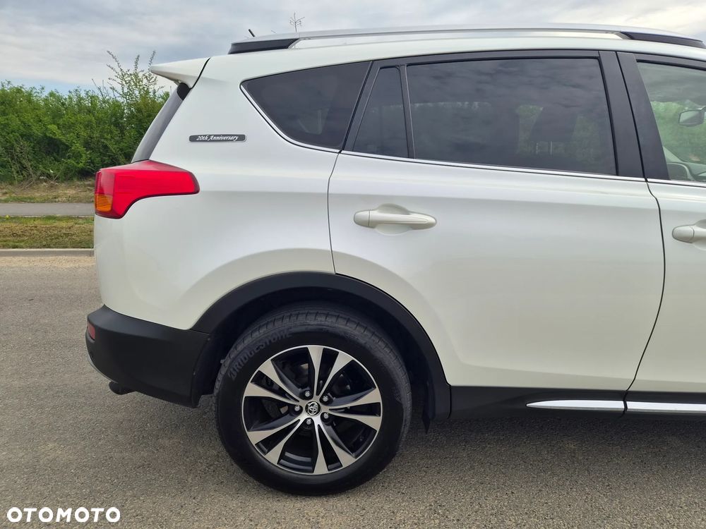 Toyota RAV4 2.0 D-4D Premium 4x2 - 8