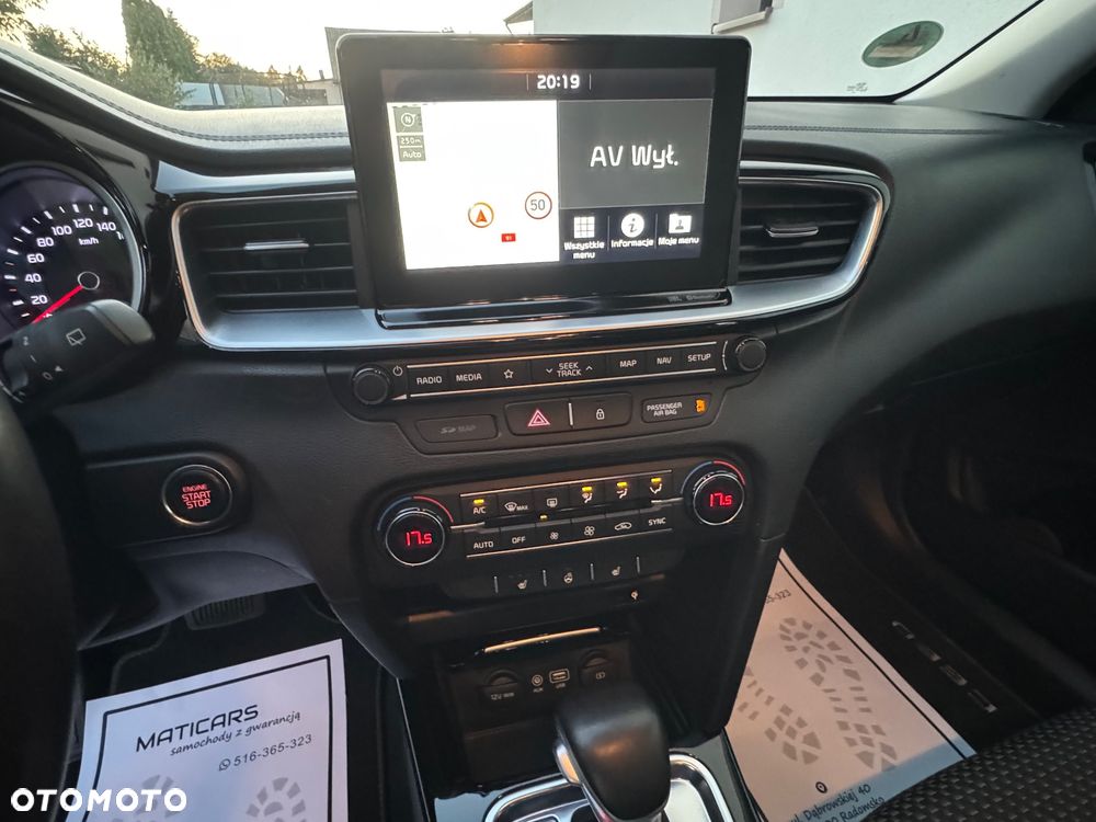 Kia Ceed - 39