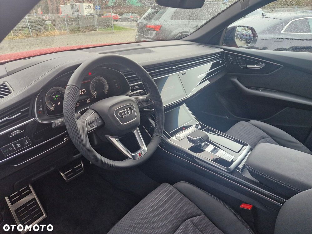Audi Q8 - 10