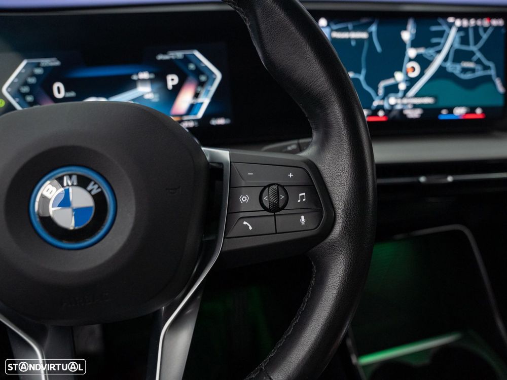 BMW iX1 xDrive30 - 23