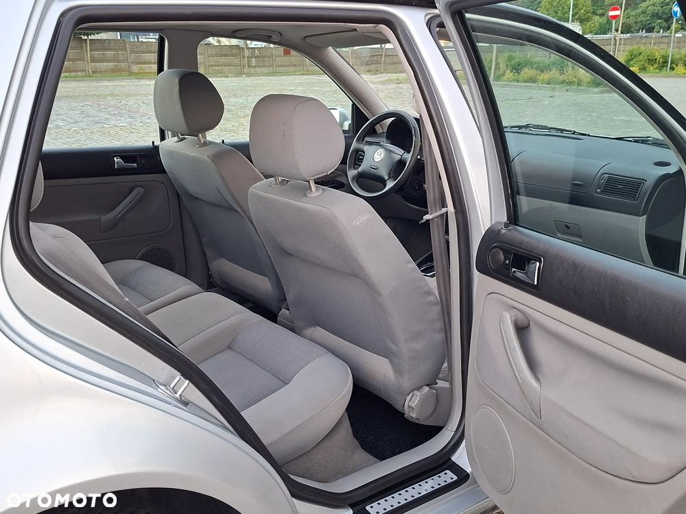 Volkswagen Golf 2.0 Comfortline - 14