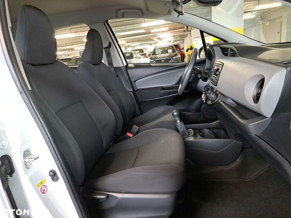Toyota Yaris - 16