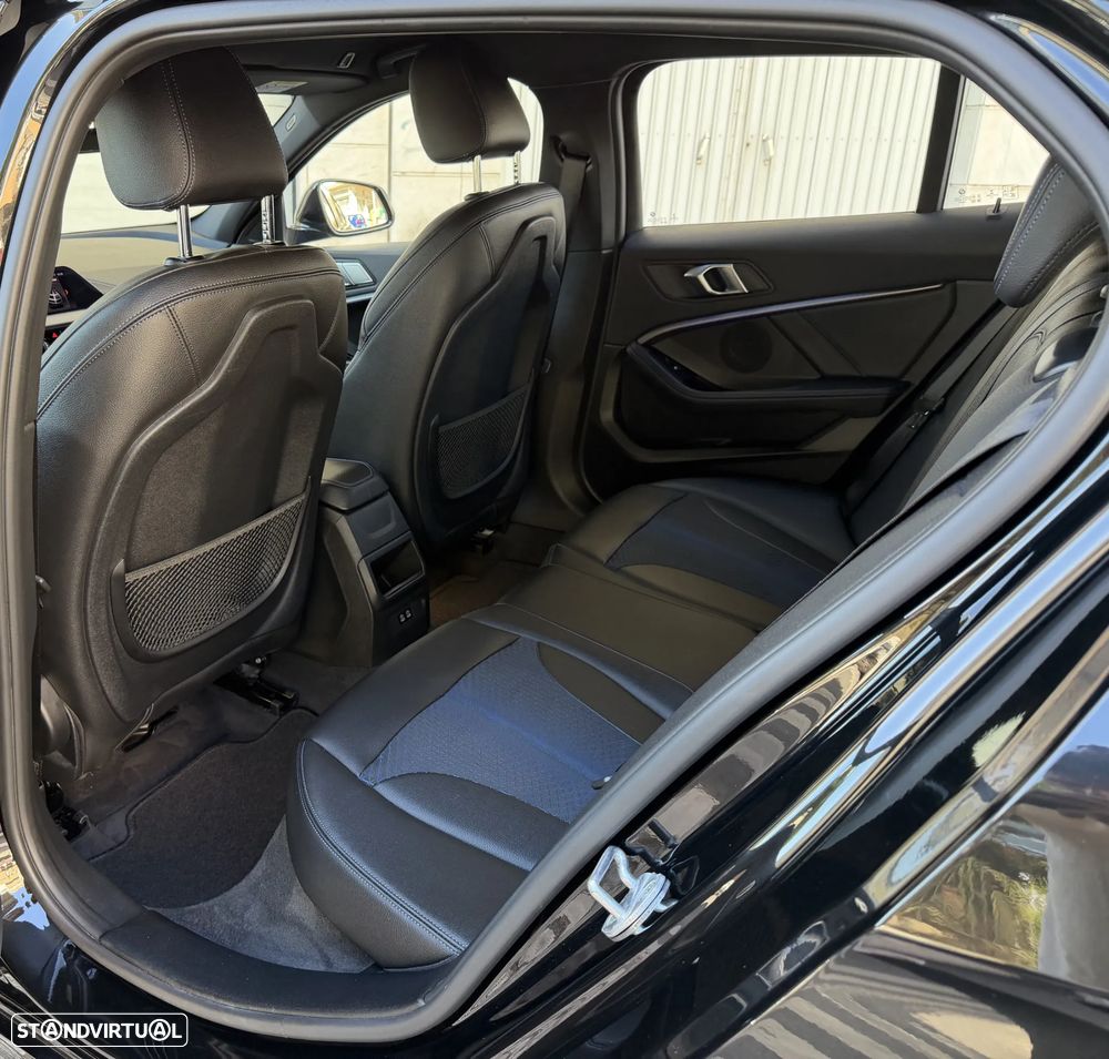 BMW 116 d Pack M - 27