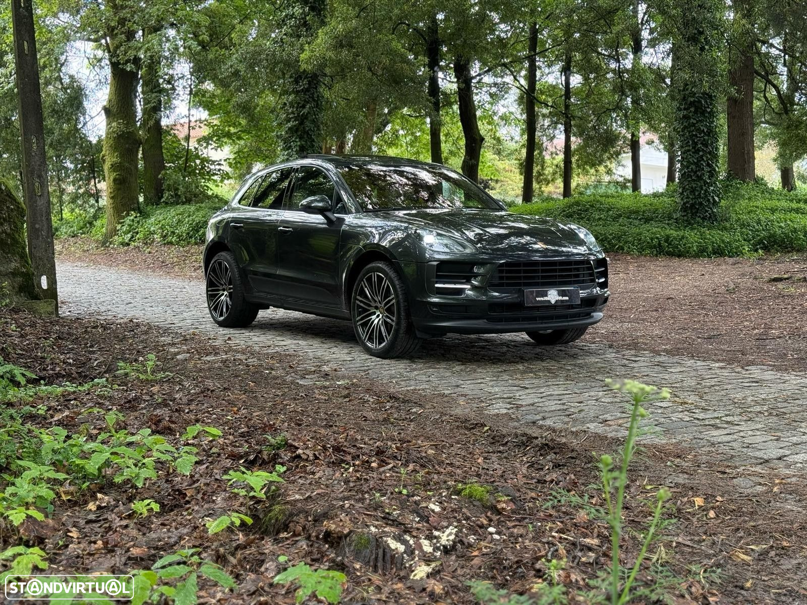 Porsche Macan Standard - 40
