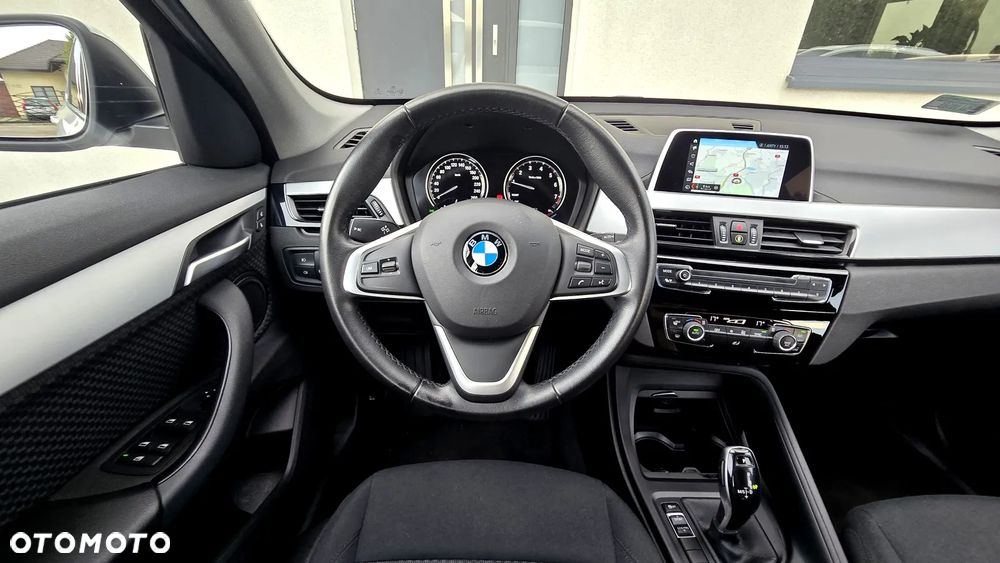 BMW X1 sDrive18i Business Edition - 24