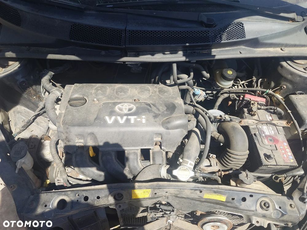 Toyota Yaris TS 01R 1.5 78 KW NA CZĘŚCI - 6