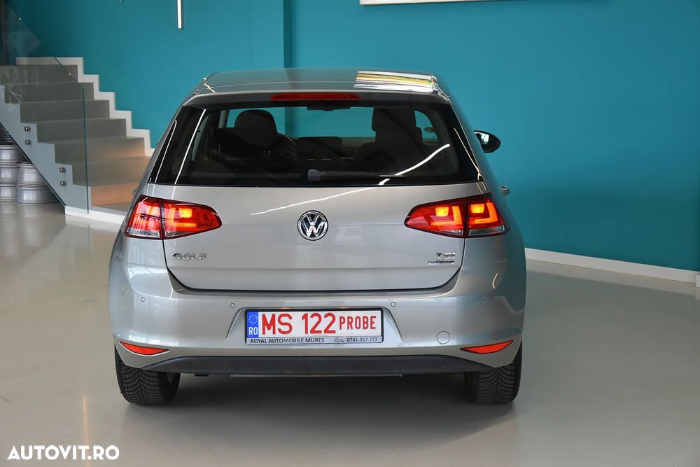 Volkswagen Golf 1.2 TSI BlueMotion Technology Comfortline - 12